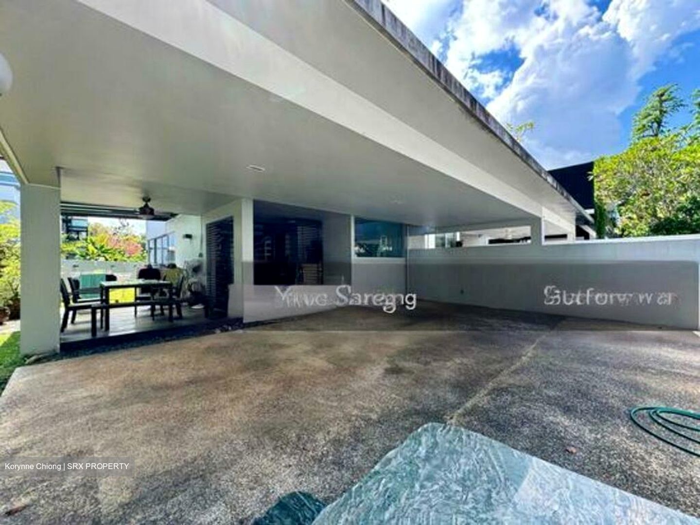 Huit (D26), Terrace #435741941